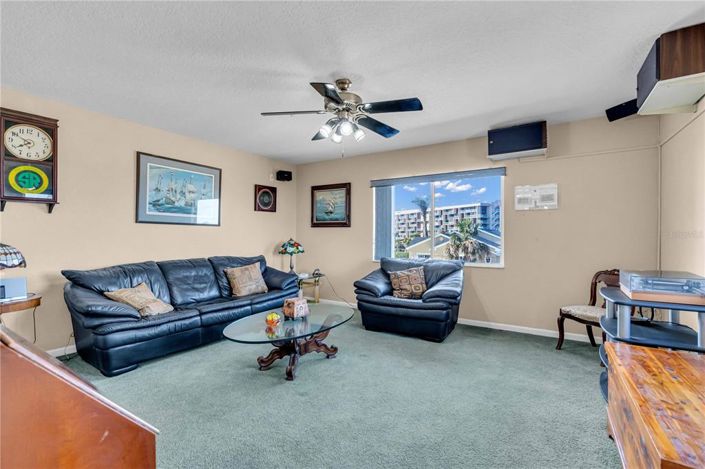 Image No.25-3 Bed Townhouse for sale