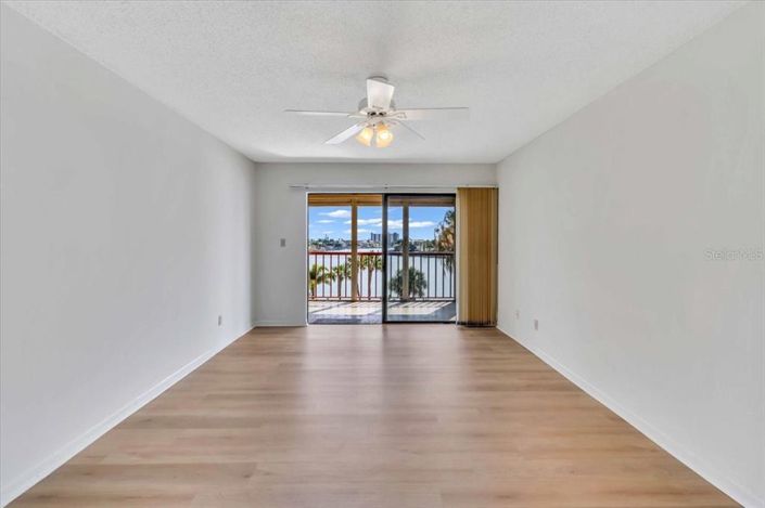 Image No.5-2 Bed Property for sale