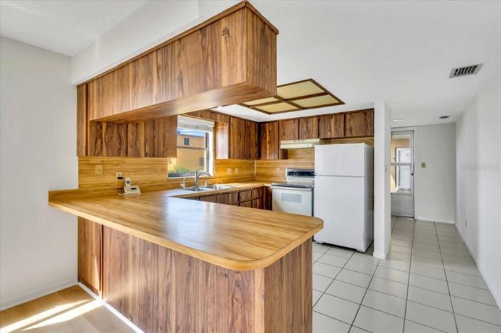 Image No.8-2 Bed Property for sale