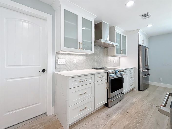 Image No.22-4 Bed Property for sale