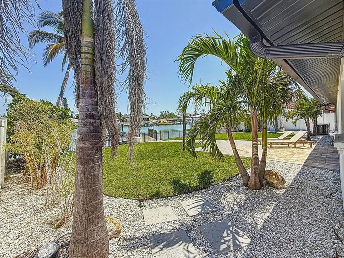 Image No.57-4 Bed Property for sale