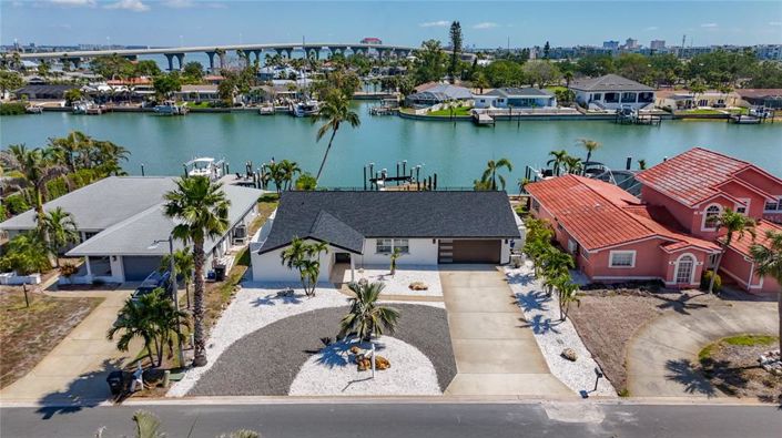 Image No.6-4 Bed Property for sale