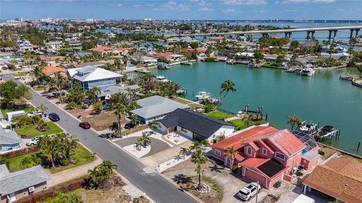 Image No.7-4 Bed Property for sale