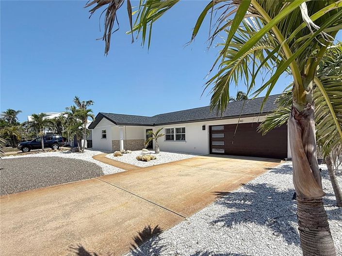 Image No.9-4 Bed Property for sale