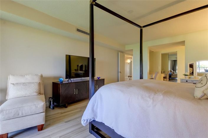 Image No.21-3 Bed Property for sale