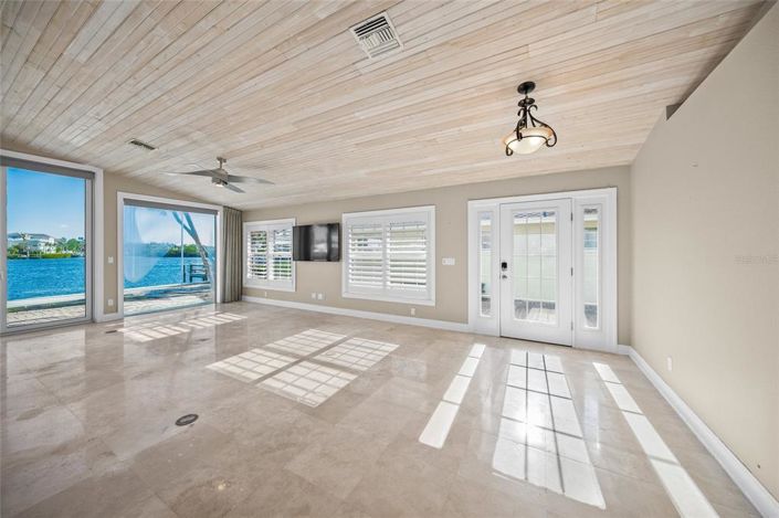 Image No.11-3 Bed Property for sale