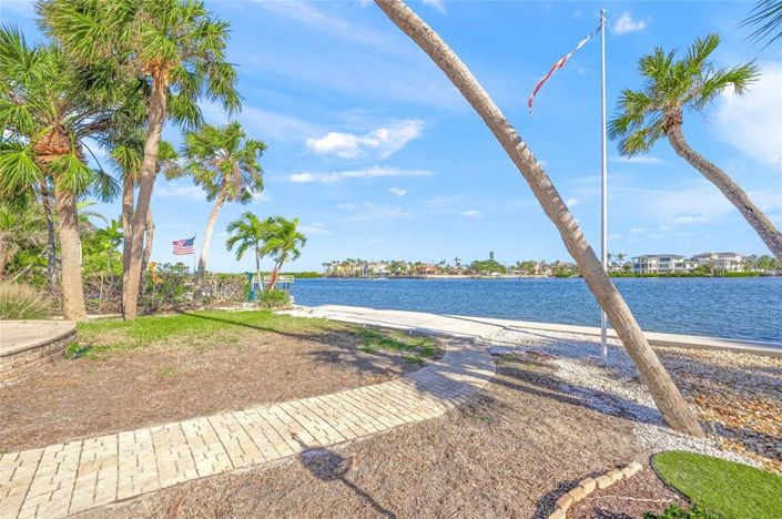 Image No.41-3 Bed Property for sale