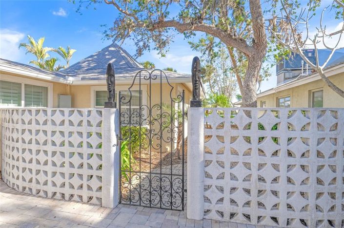 Image No.8-3 Bed Property for sale