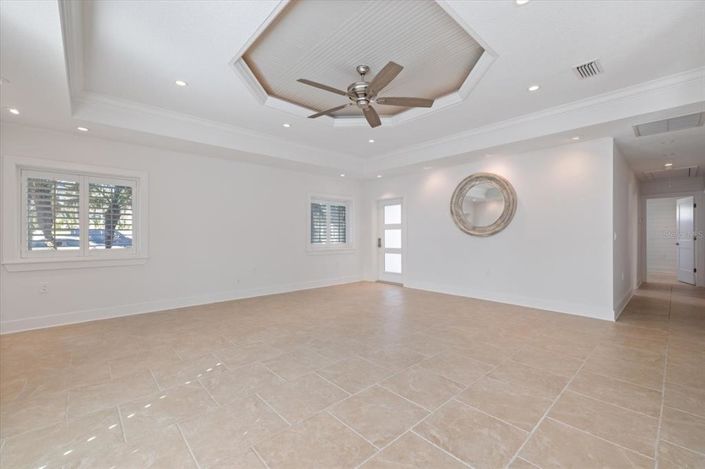 Image No.10-3 Bed Property for sale