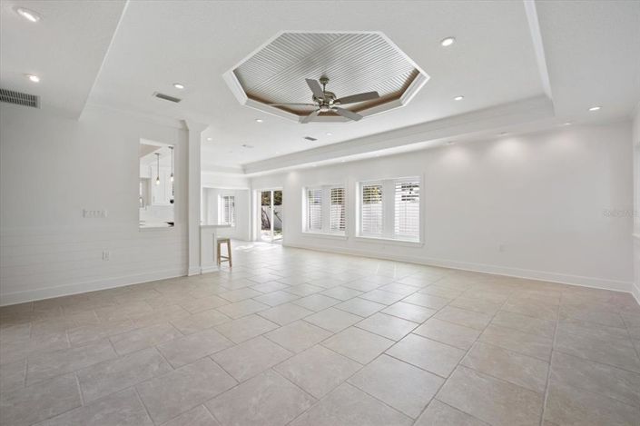 Image No.13-3 Bed Property for sale