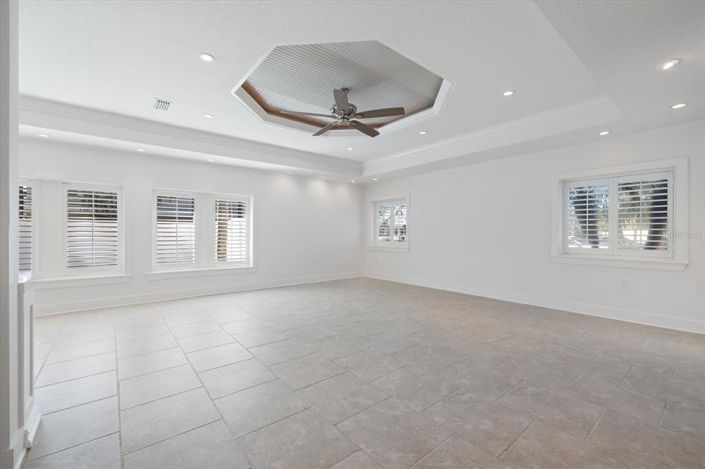 Image No.14-3 Bed Property for sale