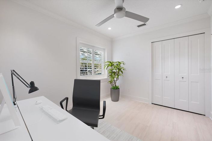 Image No.27-3 Bed Property for sale