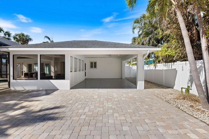 Image No.38-3 Bed Property for sale