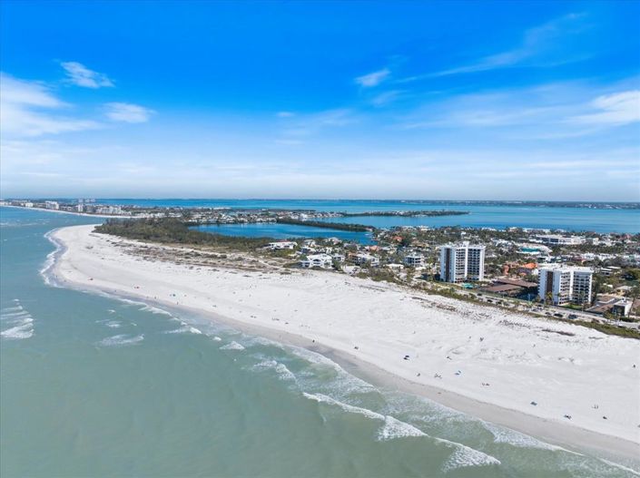 Image No.53-3 Bed Property for sale