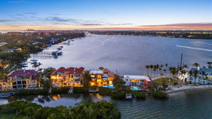 Image No.9-Propriété de 4 chambres à vendre à Sarasota