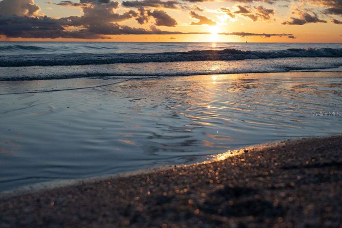 Image No.53-3 Bed Property for sale