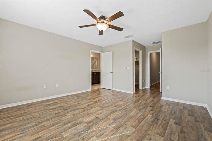 Image No.21-3 Bed Townhouse for sale