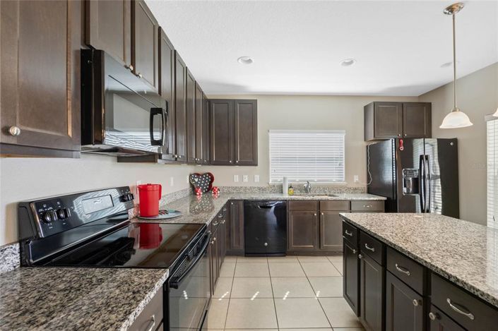 Image No.7-3 Bed Townhouse for sale