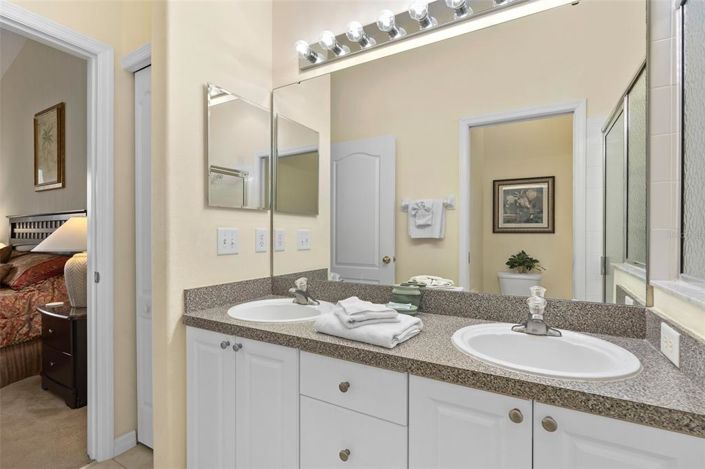 Image No.18-3 Bed Townhouse for sale