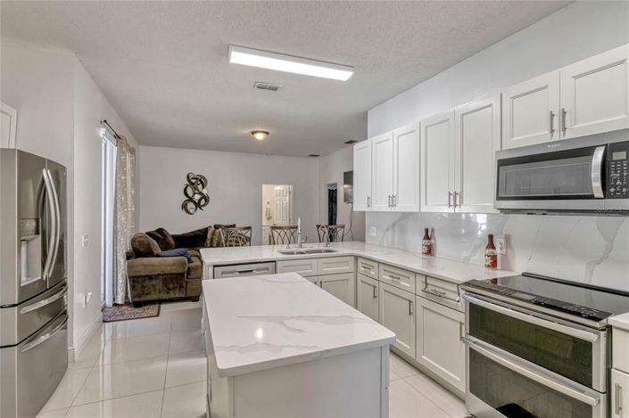 Image No.11-3 Bed Property for sale