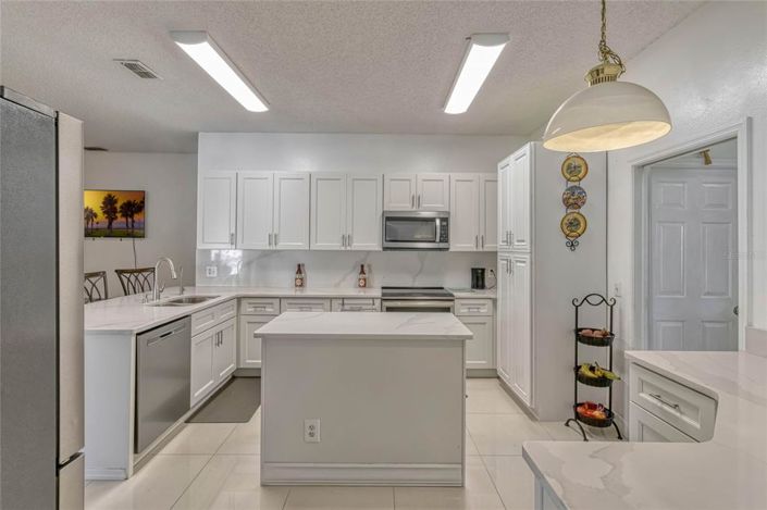 Image No.12-3 Bed Property for sale