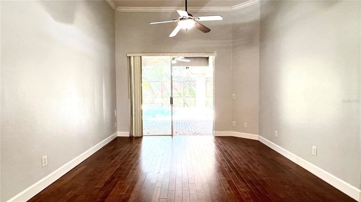 Image No.9-6 Bed Property for sale