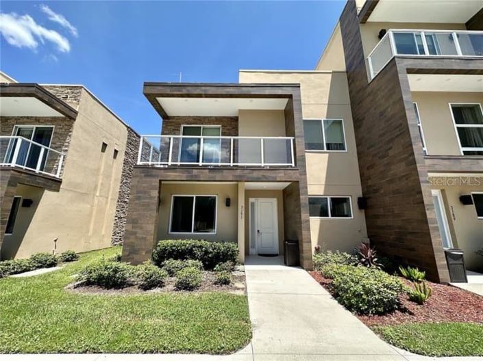 Image No.1-4 Bed Townhouse for sale
