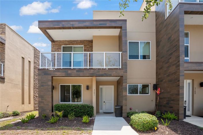 Image No.1-4 Bed Townhouse for sale