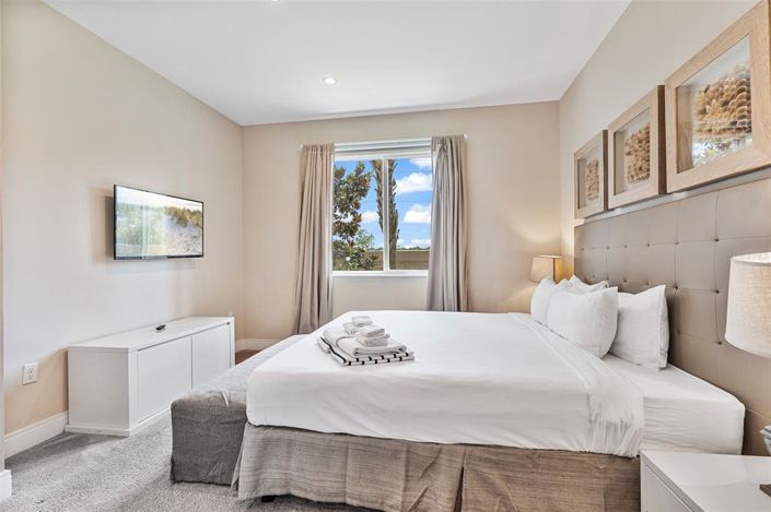 Image No.13-4 Bed Townhouse for sale