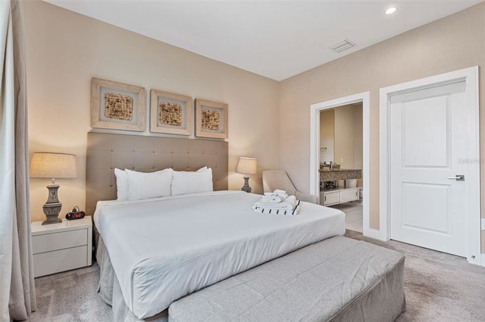 Image No.14-4 Bed Townhouse for sale