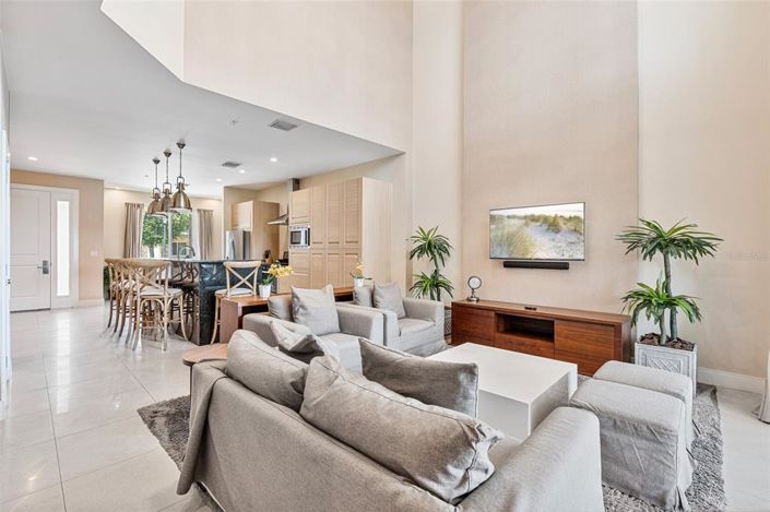 Image No.2-4 Bed Townhouse for sale