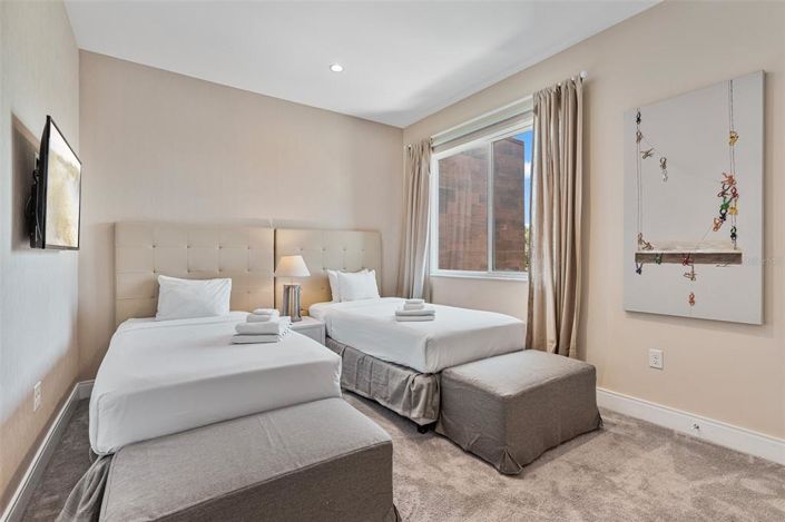 Image No.26-4 Bed Townhouse for sale