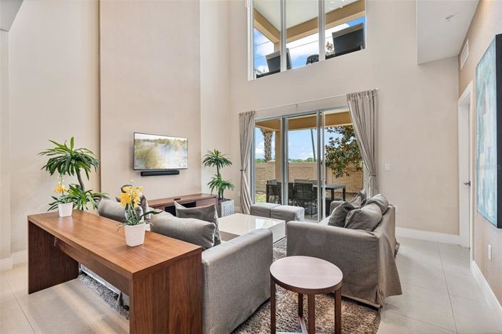 Image No.3-4 Bed Townhouse for sale