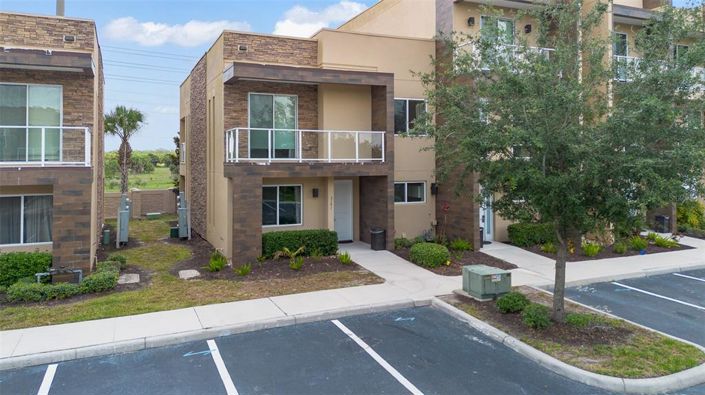 Image No.32-4 Bed Townhouse for sale