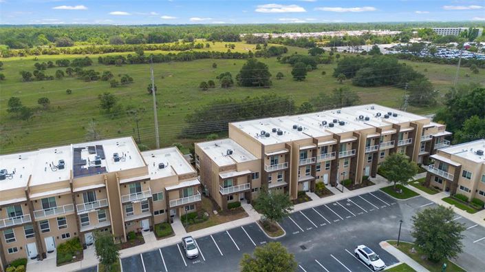 Image No.33-4 Bed Townhouse for sale