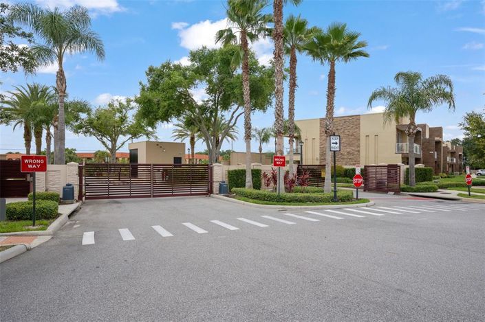 Image No.37-4 Bed Townhouse for sale