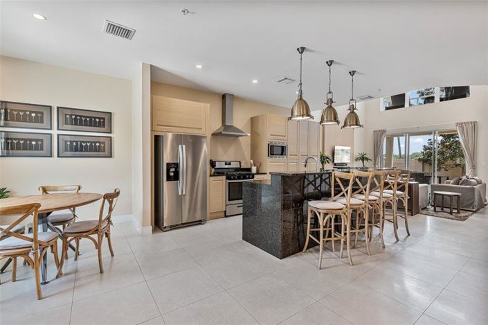 Image No.5-4 Bed Townhouse for sale