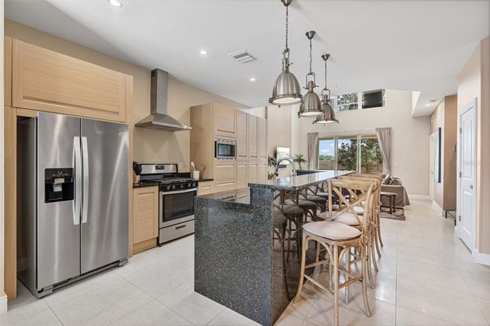 Image No.6-4 Bed Townhouse for sale