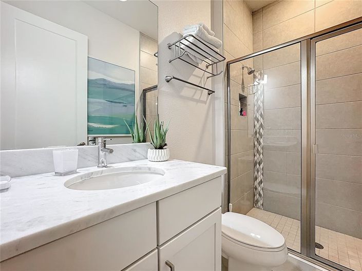 Image No.17-6 Bed Property for sale