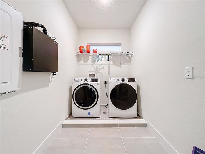 Image No.25-6 Bed Property for sale