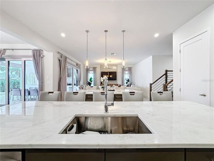 Image No.34-6 Bed Property for sale