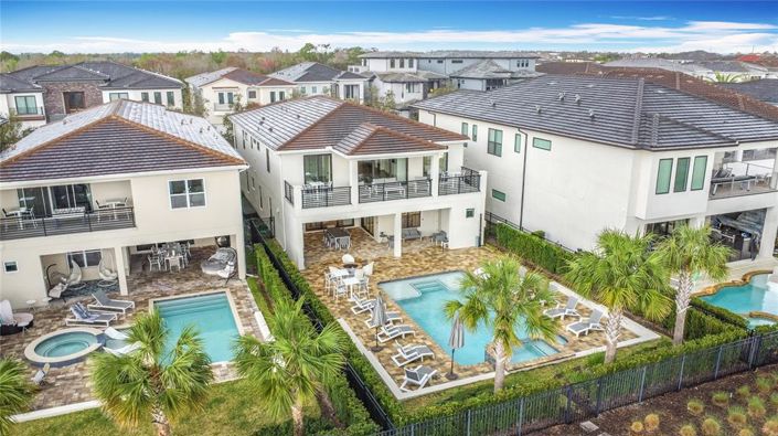 Image No.4-6 Bed Property for sale