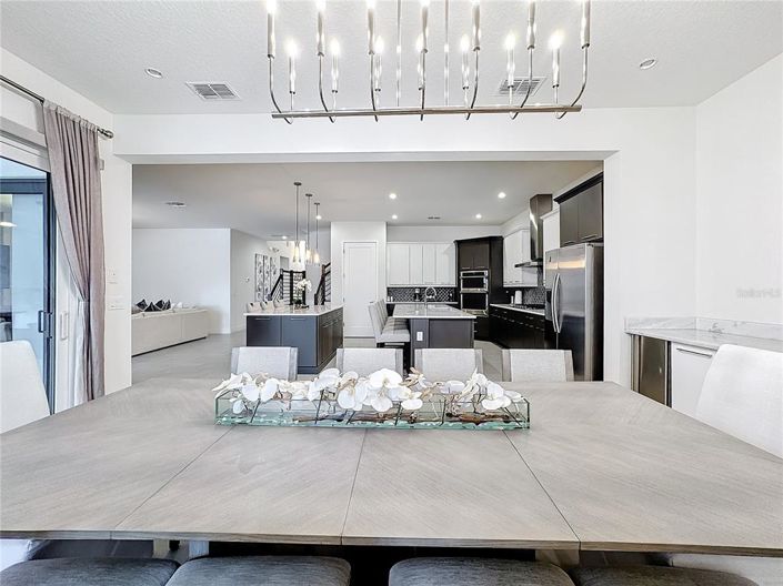 Image No.42-6 Bed Property for sale