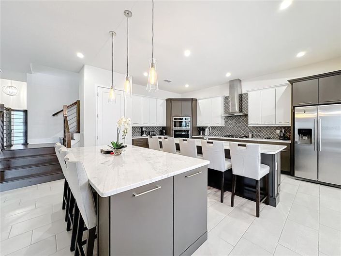 Image No.45-6 Bed Property for sale