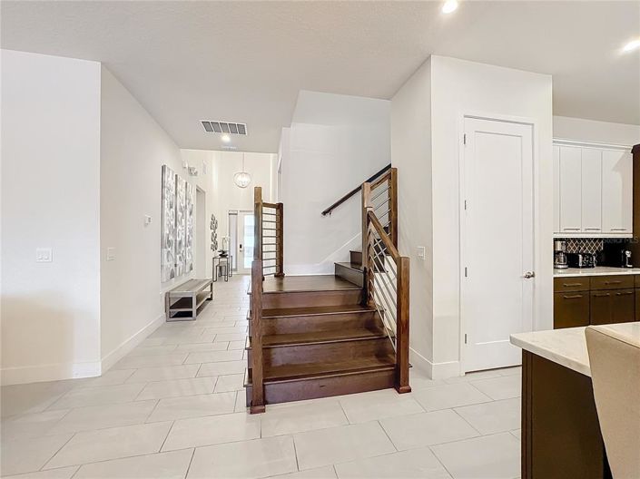 Image No.47-6 Bed Property for sale