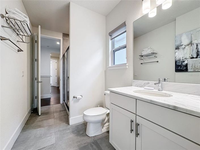 Image No.76-6 Bed Property for sale