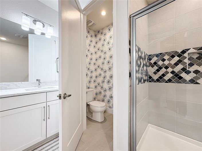 Image No.80-6 Bed Property for sale