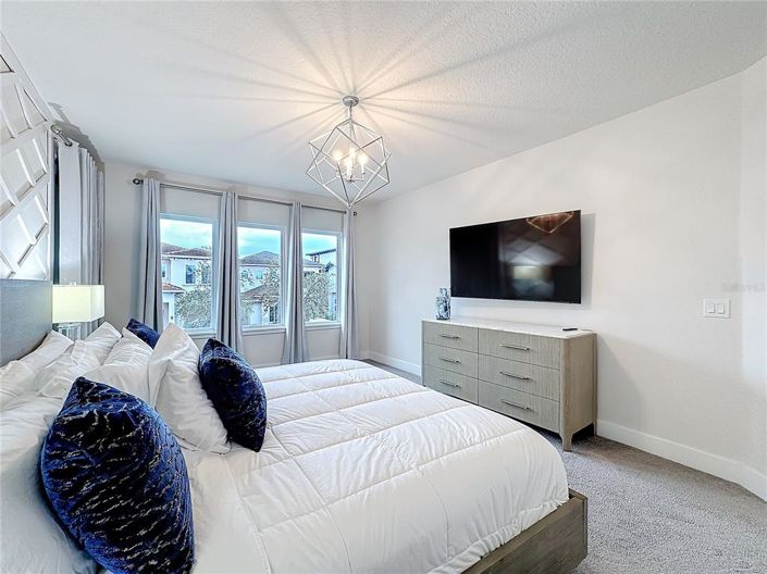 Image No.83-6 Bed Property for sale