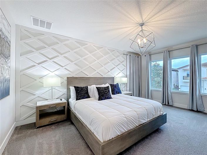 Image No.84-6 Bed Property for sale