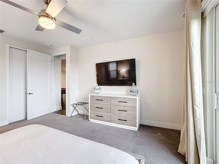 Image No.93-6 Bed Property for sale